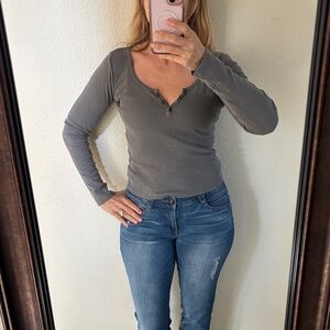 Brandy Melville Charcoal Long Sleeve Women's Henley